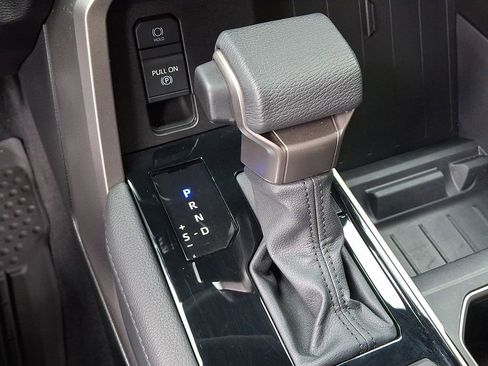 Used 2025 Toyota Tundra Limited AWD/4WD image 14