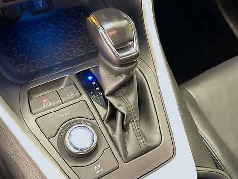 Used 2020 Toyota RAV4 XSE image 25