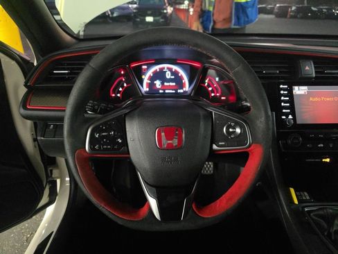 Used 2019 Honda Civic Type R image 12