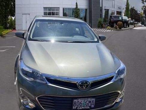 Used 2013 Toyota Avalon Limited w/ Technology Pkg FWD image 26