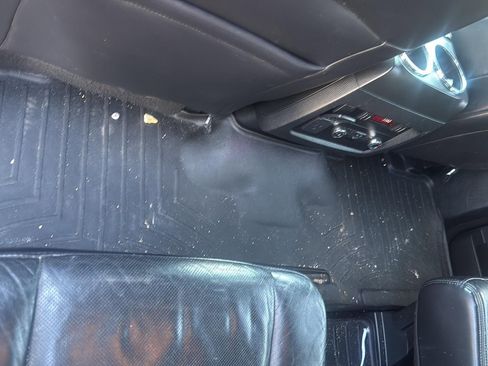 Used 2016 Lincoln Navigator Select AWD/4WD image 8
