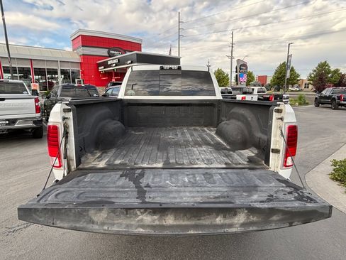 Used 2017 RAM 3500 Laramie w/ Convenience Group AWD/4WD image 11