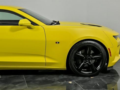Used 2018 Chevrolet Camaro SS RWD image 11