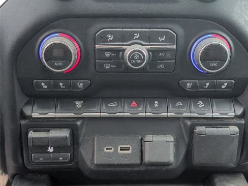 Used 2021 Chevrolet Silverado 2500 LTZ image 18