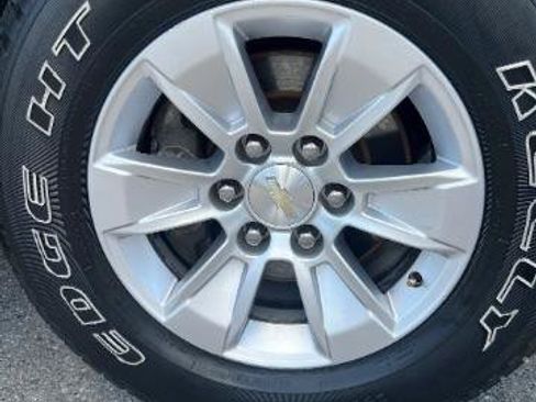 Used 2020 Chevrolet Silverado 1500 LT AWD/4WD image 54