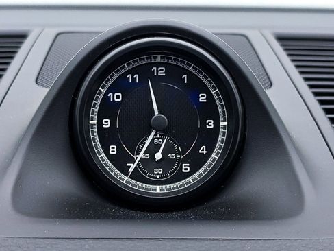 Used 2024 Porsche Macan image 7