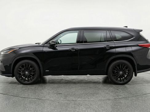 Used 2025 Toyota Highlander XSE AWD/4WD image 5