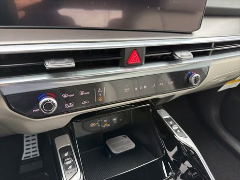 New 2026 Kia Sorento SX Prestige AWD/4WD image 21