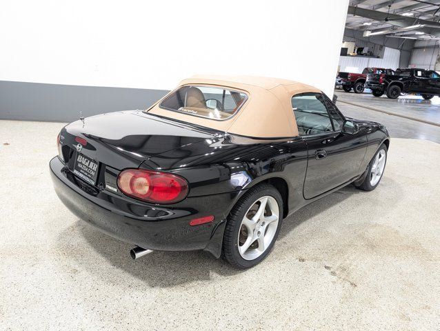 Used 2001 MAZDA MX-5 Miata LS RWD image 3