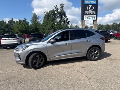 Used 2023 Ford Escape ST-Line Select w/ Tech Pack #2 AWD/4WD image 9