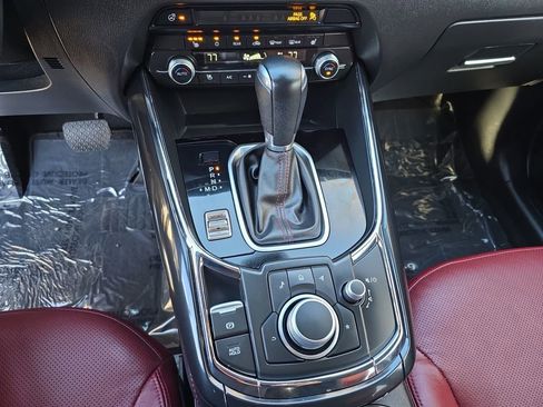 Used 2023 MAZDA CX-9 Carbon Edition image 17