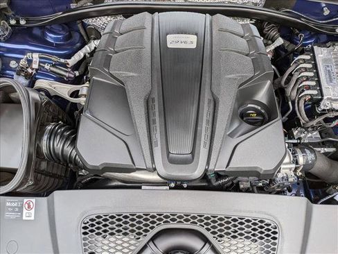 Used 2025 Porsche Macan S image 28