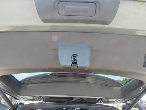 Used 2023 Chevrolet Traverse LT AWD/4WD image 28