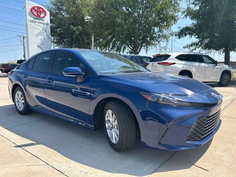 Used 2026 Toyota Camry LE FWD image 3