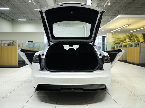 Used 2023 Tesla Model S image 21