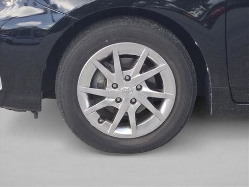 Used 2015 Toyota Prius V Three image 22