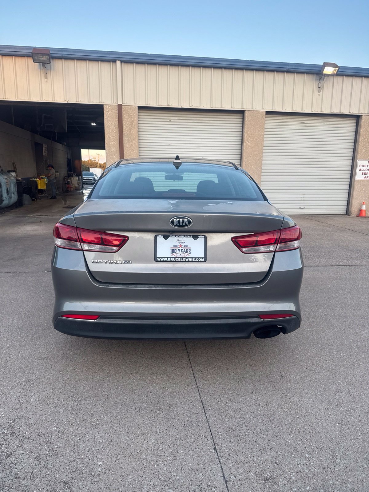 Used 2018 Kia Optima LX FWD image 4