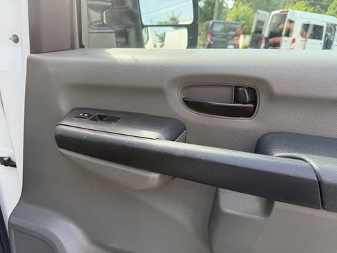 Used 2020 Nissan NV 2500 SV RWD image 20