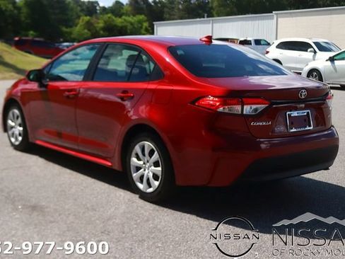 Used 2024 Toyota Corolla LE FWD image 5