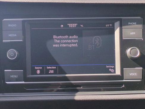 Used 2023 Volkswagen Jetta SE image 23