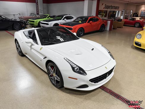 Used 2016 Ferrari California T image 60