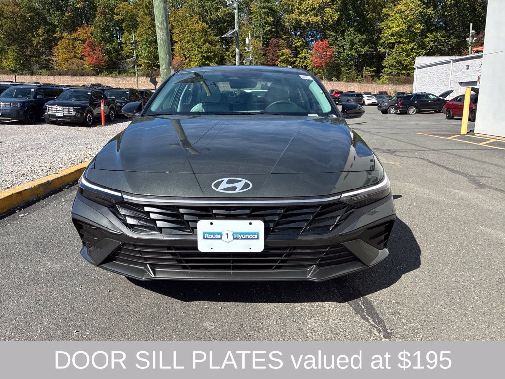 New 2026 Hyundai Elantra SEL Sport FWD image 2
