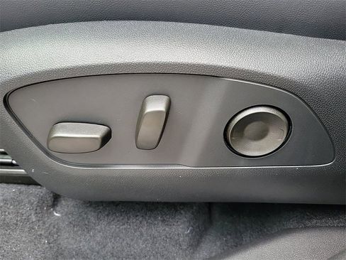 New 2026 GMC Acadia AT4 w/ Luxury Package image 17