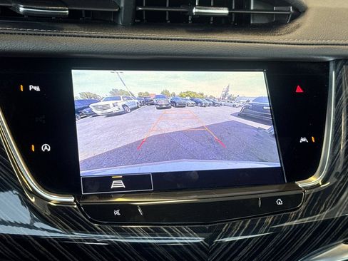 Certified 2025 Cadillac XT6 Premium Luxury FWD image 27