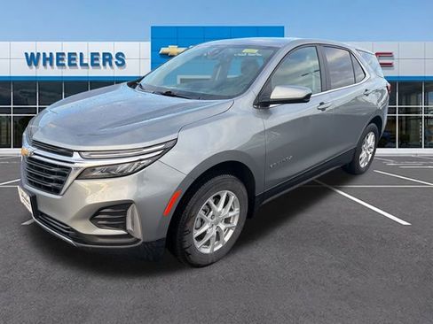 Used 2024 Chevrolet Equinox LT w/ LPO, Floor Liner Package image 1