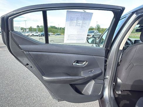 Used 2023 Nissan Sentra SV FWD image 22