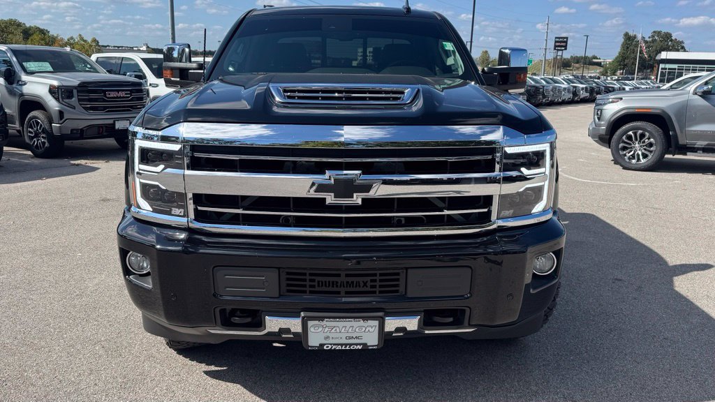 Used 2018 Chevrolet Silverado 2500 High Country w/ Duramax Plus Package AWD/4WD image 11