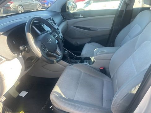 Used 2017 Hyundai Tucson SE image 5