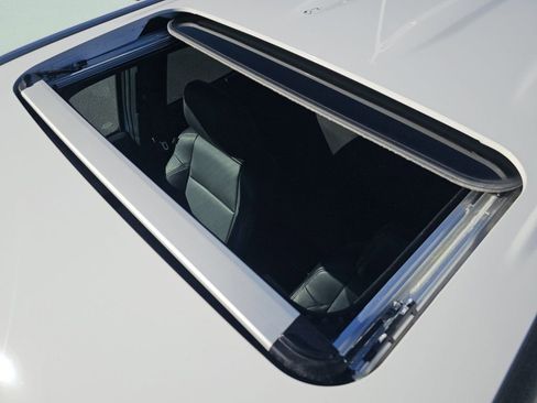 Used 2023 Toyota Tacoma TRD Off-Road w/ TRD Premium Off Road Package image 8