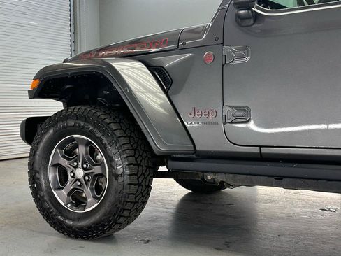 Used 2022 Jeep Gladiator Rubicon w/ Safety Group AWD/4WD image 6