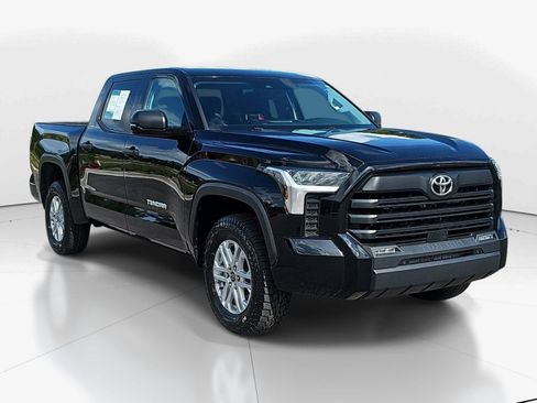 Used 2023 Toyota Tundra SR5 w/ SR5 Convenience Package AWD/4WD image 2