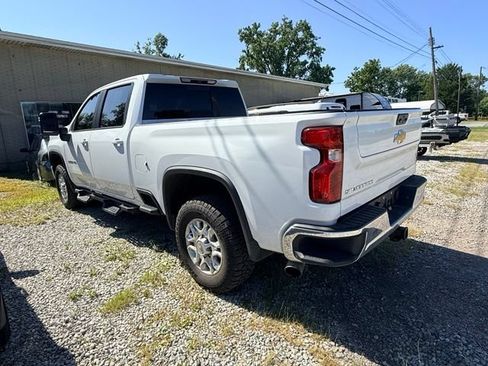 Used 2022 Chevrolet Silverado 2500 LT w/ Convenience Package AWD/4WD image 13