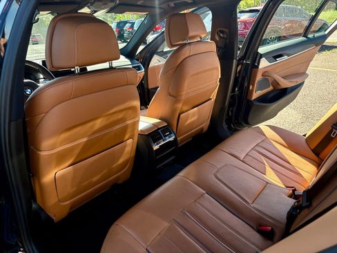 Used 2018 BMW M550i xDrive image 18