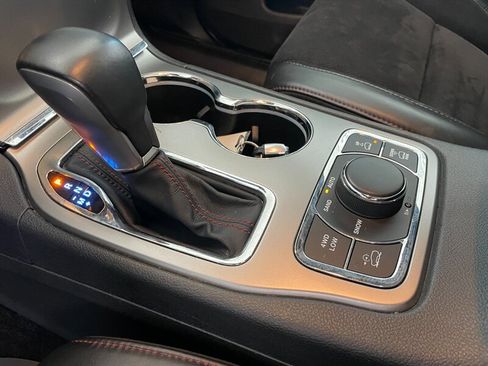 Used 2018 Jeep Grand Cherokee Trailhawk AWD/4WD image 13