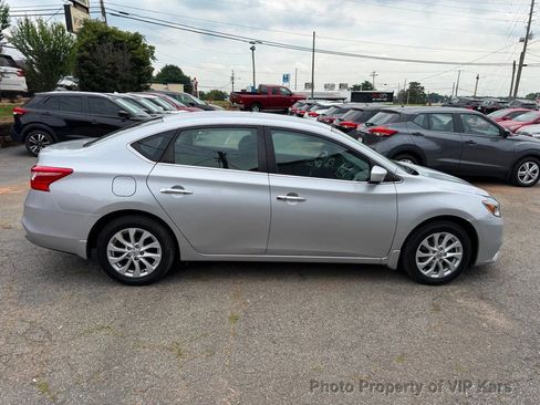 Used 2019 Nissan Sentra SV FWD image 4