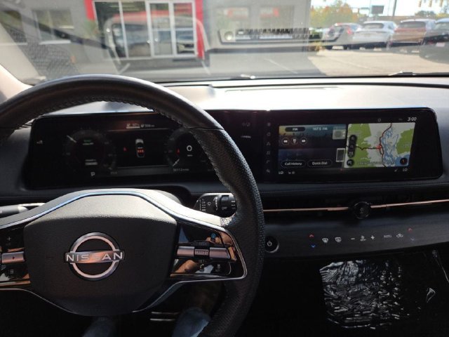Used 2024 Nissan Ariya AWD image 27
