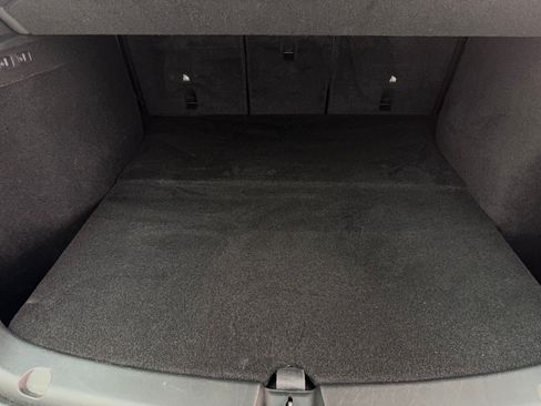 Used 2023 Tesla Model Y Long Range AWD/4WD image 19