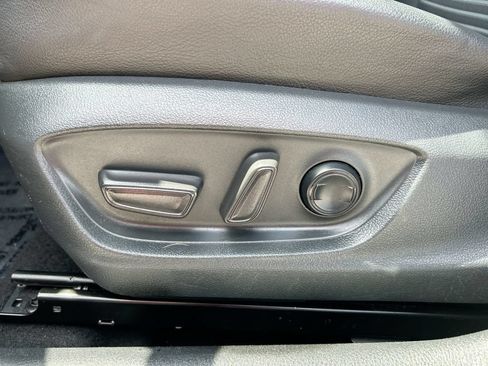 Used 2023 Toyota Camry SE FWD image 12