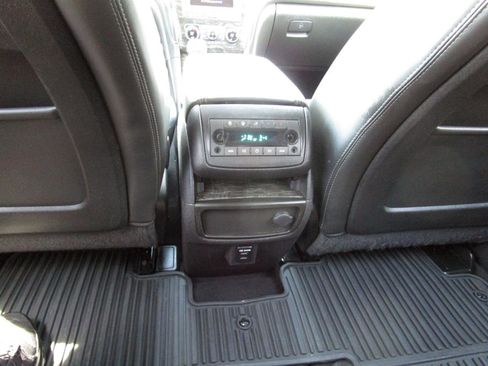 Used 2014 Buick Enclave Premium FWD image 14
