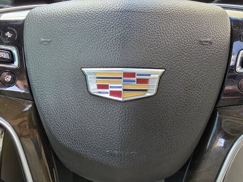 Used 2018 Cadillac Escalade ESV Premium Luxury AWD/4WD image 40