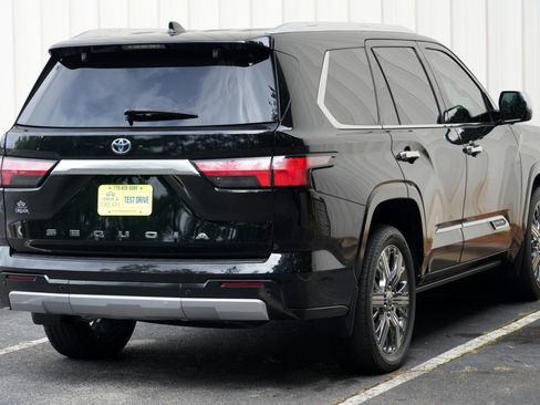 Used 2023 Toyota Sequoia Capstone AWD/4WD image 57