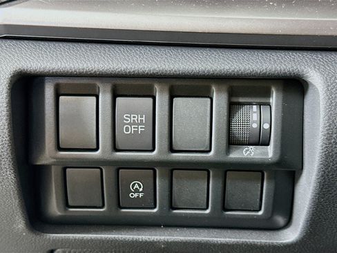 Used 2023 Subaru Forester Premium AWD/4WD image 17