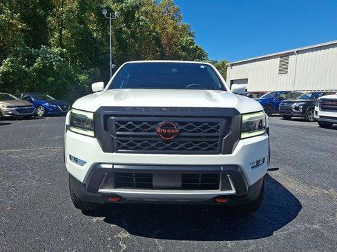 Used 2022 Nissan Frontier Pro-X image 2