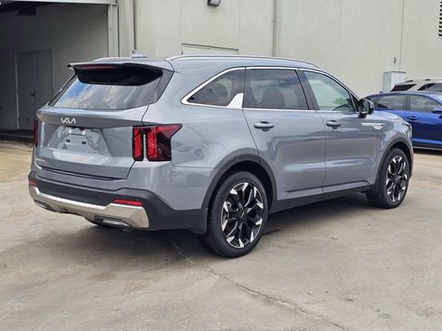 Used 2025 Kia Sorento SX FWD image 8