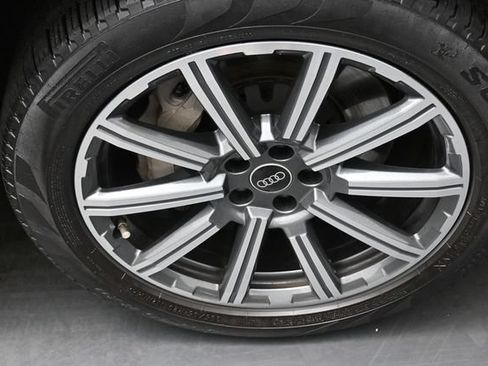 Used 2023 Audi Q7 2.0T Premium Plus w/ Premium Plus Package AWD/4WD image 32
