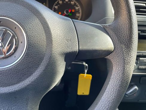 Used 2011 Volkswagen Jetta SE image 16